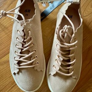 H&M Tan High-Top Sneakers Minimalist Design
